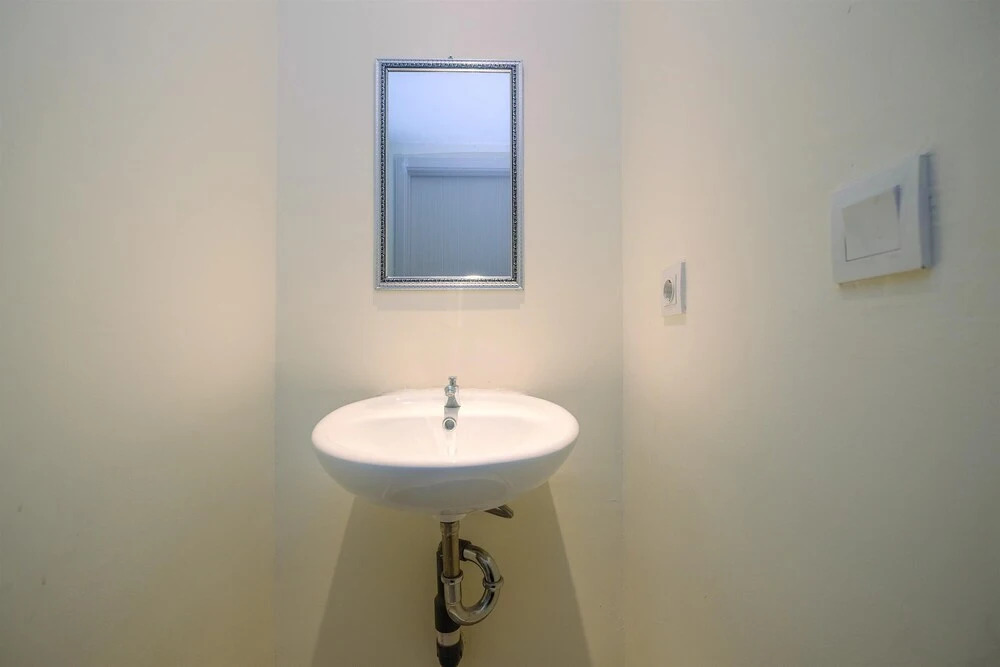 Сибату: Elegant and Cozy 2BR at Meikarta Apartment