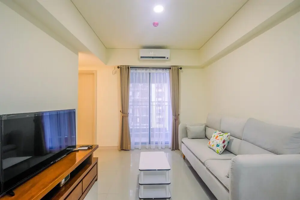 Сибату: Elegant and Cozy 2BR at Meikarta Apartment