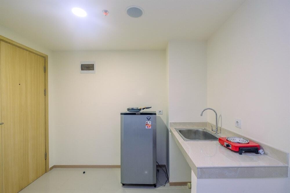 Сибату: Cozy and Functional 3BR at Meikarta Apartment