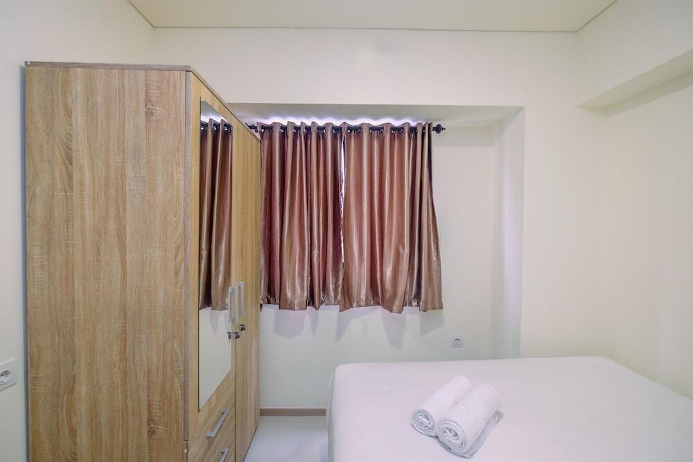 Сибату: Cozy and Functional 3BR at Meikarta Apartment