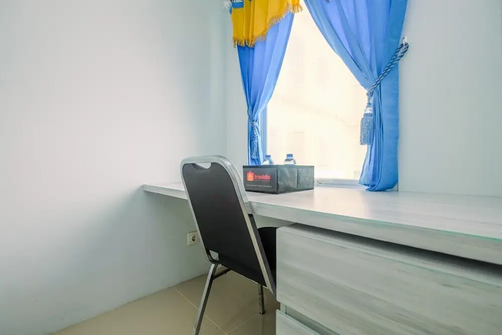 Караванг: New Furnished Tamansari Mahogany Studio Apartment with Modern Style