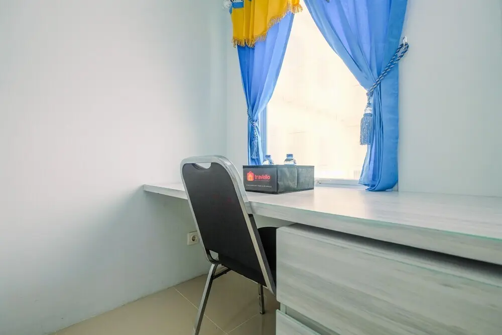 Караванг: New Furnished Tamansari Mahogany Studio Apartment with Modern Style