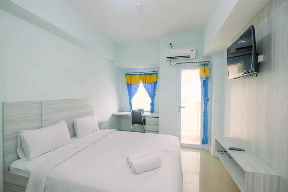 Караванг: New Furnished Tamansari Mahogany Studio Apartment with Modern Style