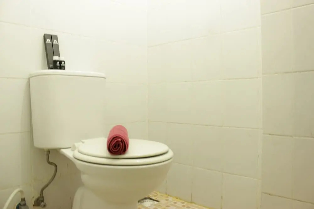 Бандунг: Quiet & Comfy Studio at The Suites @Metro Apartment