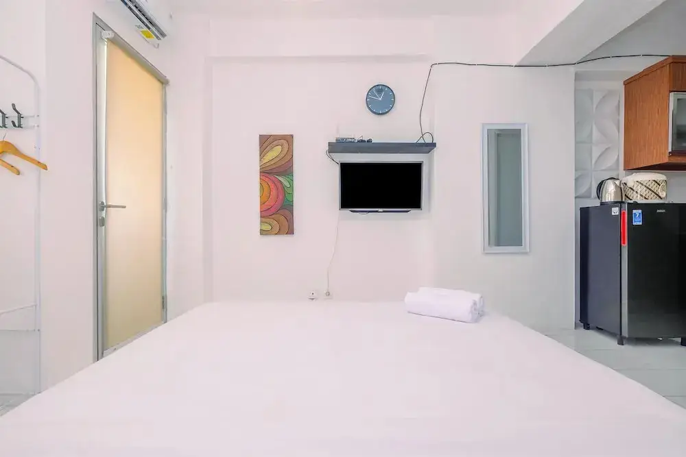 Читарингул: Cozy and Tranquil Studio Apartment at Gunung Putri Square