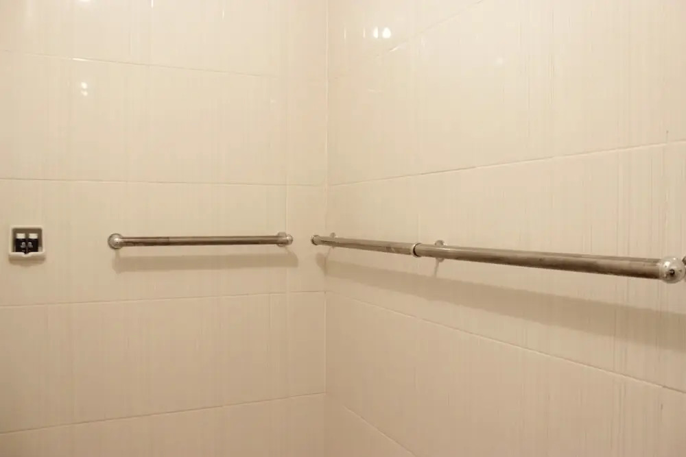 Бандунг: Homey and Chic 2BR Apartment Newton Residence