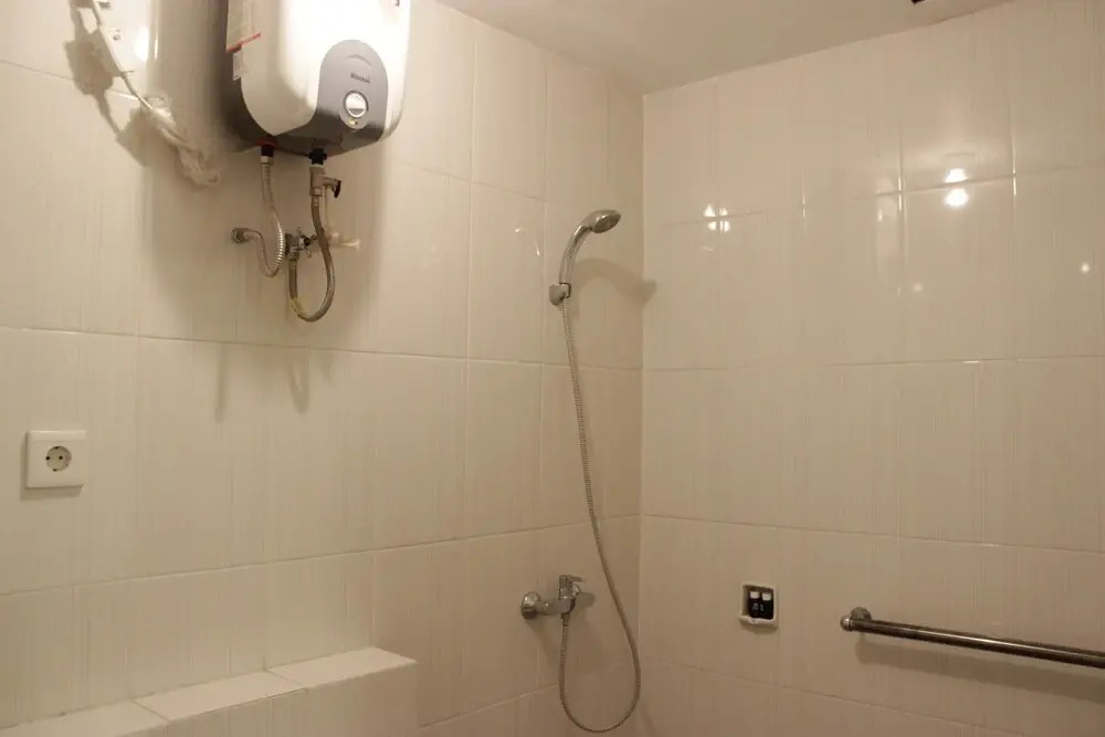 Бандунг: Homey and Chic 2BR Apartment Newton Residence