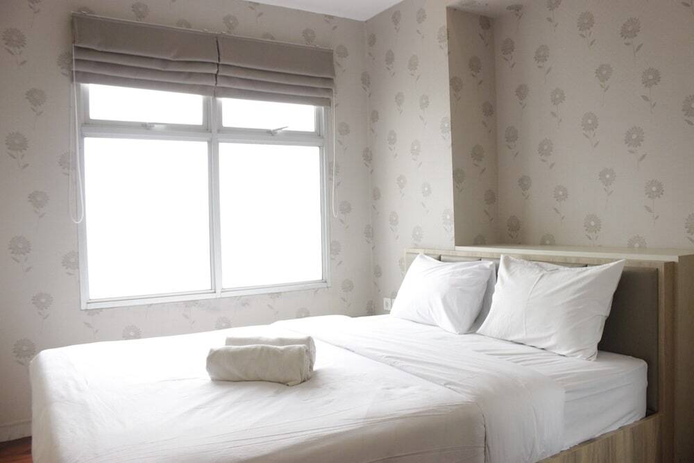 Бандунг: Homey and Chic 2BR Apartment Newton Residence