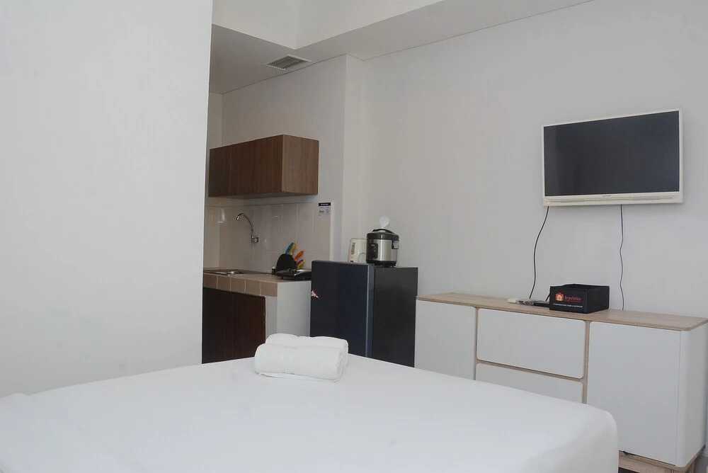 Comfy Studio at Capitol Park Apartment — фото 1