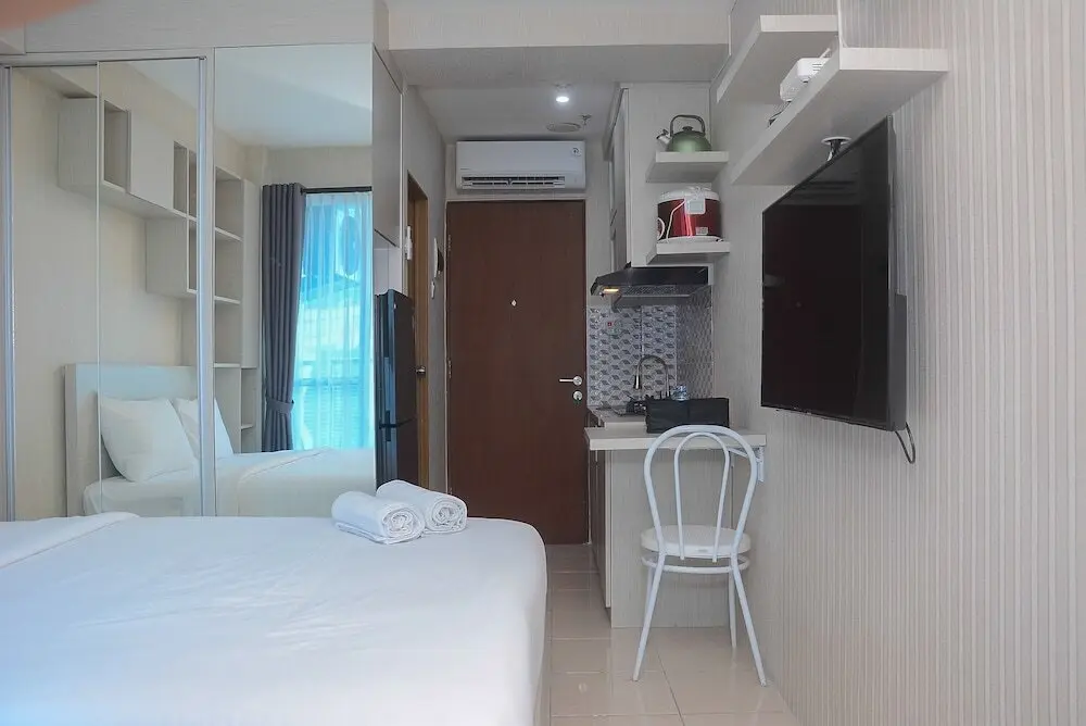 Джакарта: Beautiful and Relaxing Studio Tifolia Apartment