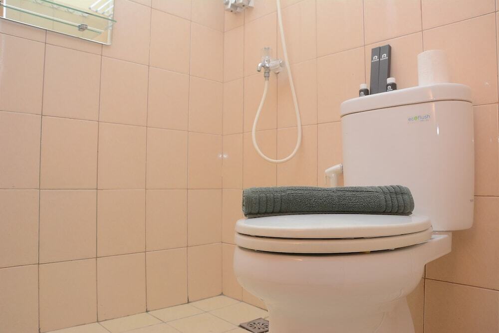 Джакарта: Beautiful and Relaxing Studio Tifolia Apartment