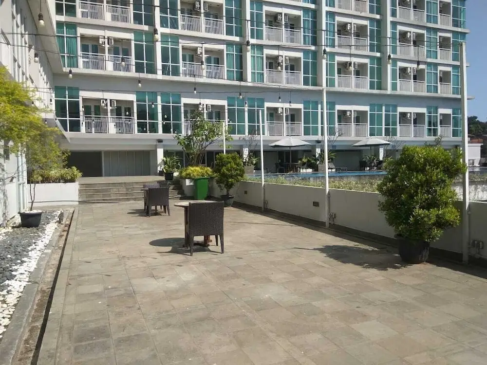 Сумеданг: Tiba at Jatinangor Hotel