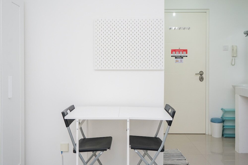 Южный Тангеранг: Beautiful and Comfy Studio at Silk Town Apartment