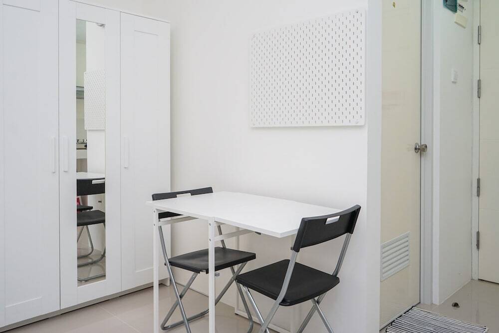 Южный Тангеранг: Beautiful and Comfy Studio at Silk Town Apartment