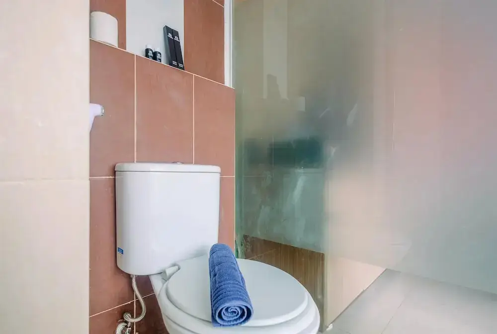 Депок: Compact and Simple Studio Apartment at Saladdin Mansion