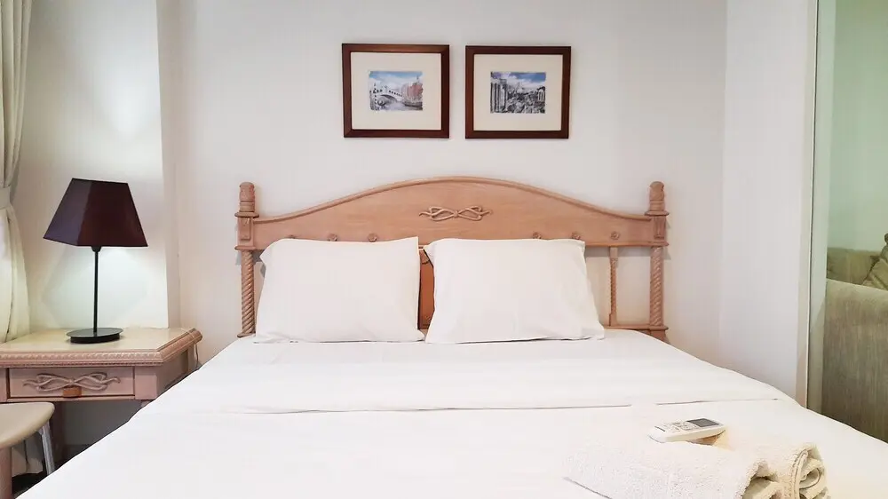 Бандунг: Bright & Trendy 1BR Dago Suites Apartment near ITB