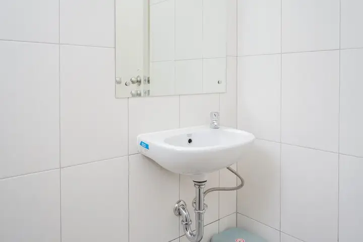 Legok: Cozy Studio Guest House At Alesha Vanya Park Bsd