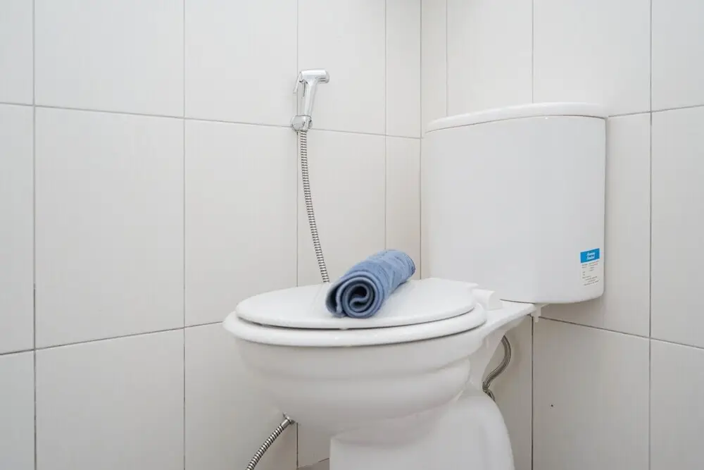 Legok: Comfy Studio Guest House At Alesha Vanya Park (Sharing Bathroom)