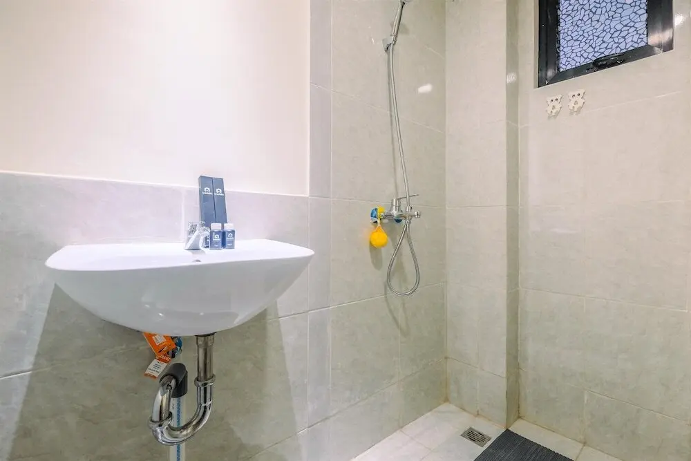 Сибату: Beautiful and Strategic 1BR Meikarta Apartment