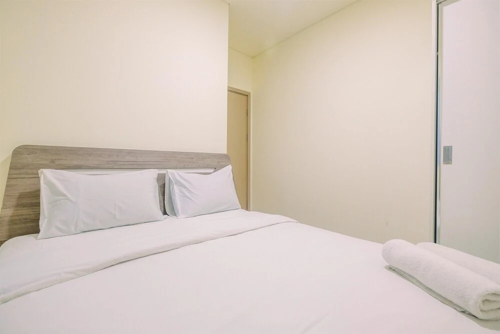 Сибату: Beautiful and Strategic 1BR Meikarta Apartment
