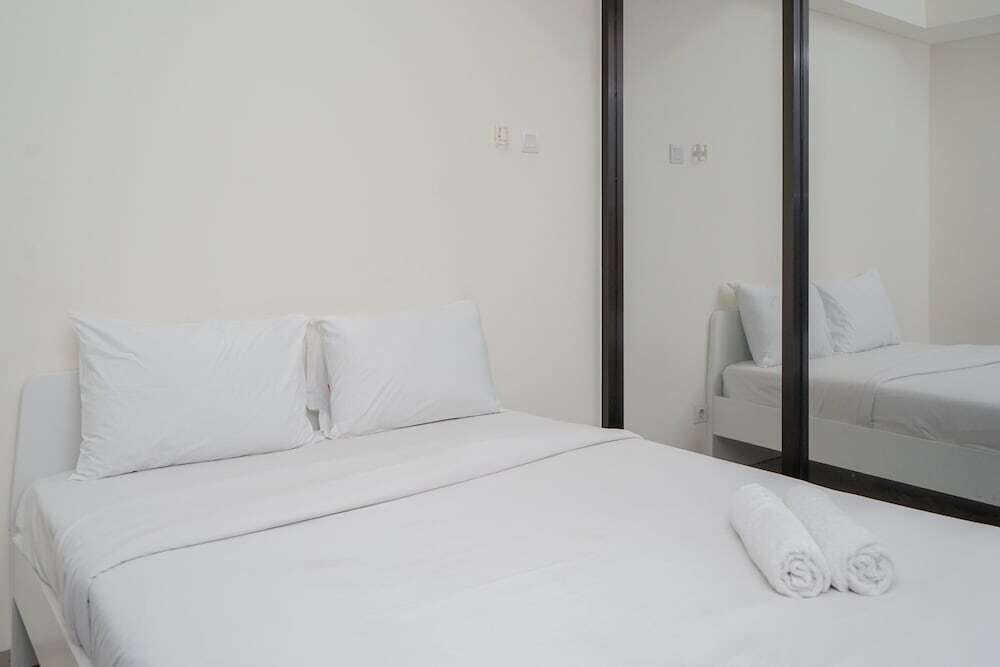 Южный Тангеранг: Comfy and Modern 1BR The Accent Bintaro Apartment