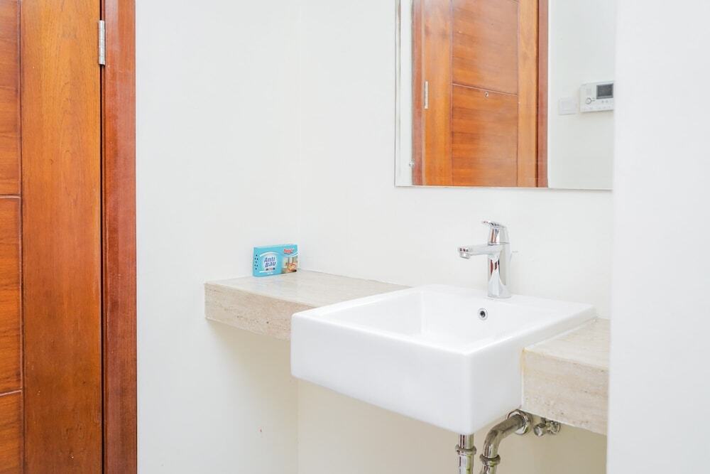 Южный Тангеранг: Comfy and Modern 1BR The Accent Bintaro Apartment