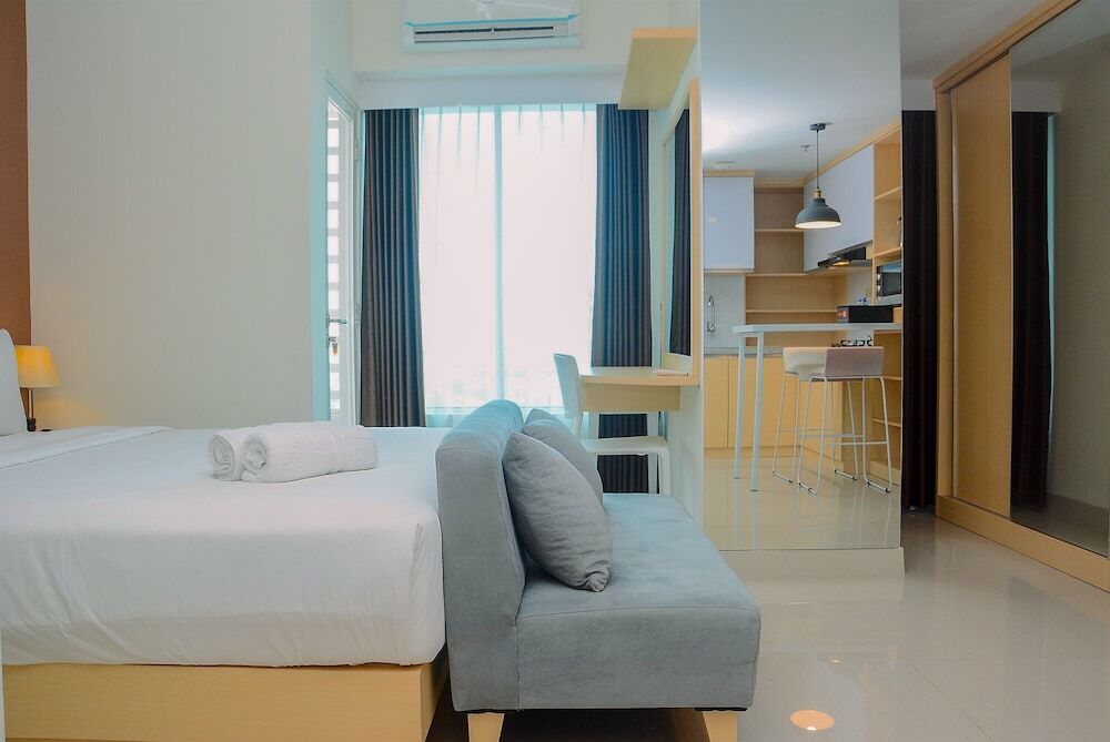 Бекаси: Grand Kamala Lagoon Studio Apartment with Modern Interior