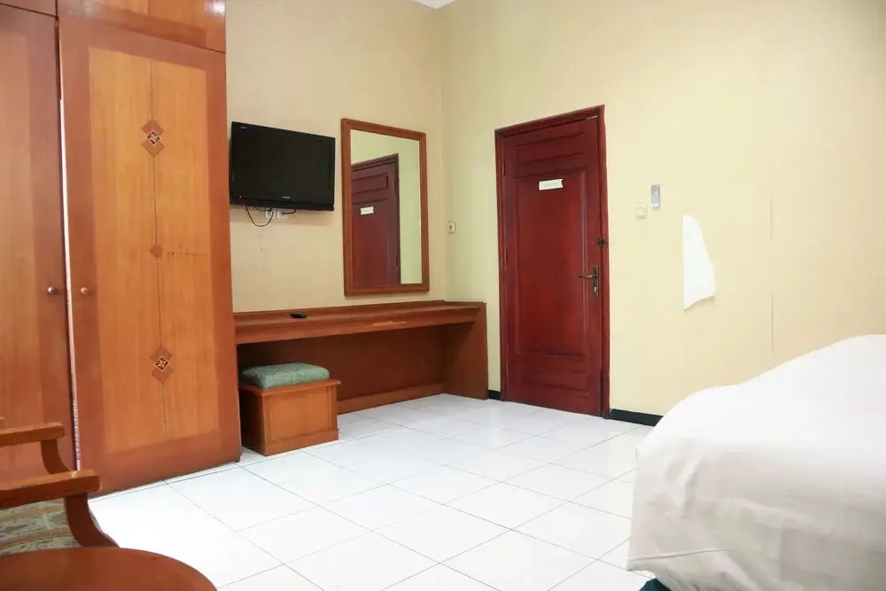 Сурабая: Hotel Istana Permata Juanda