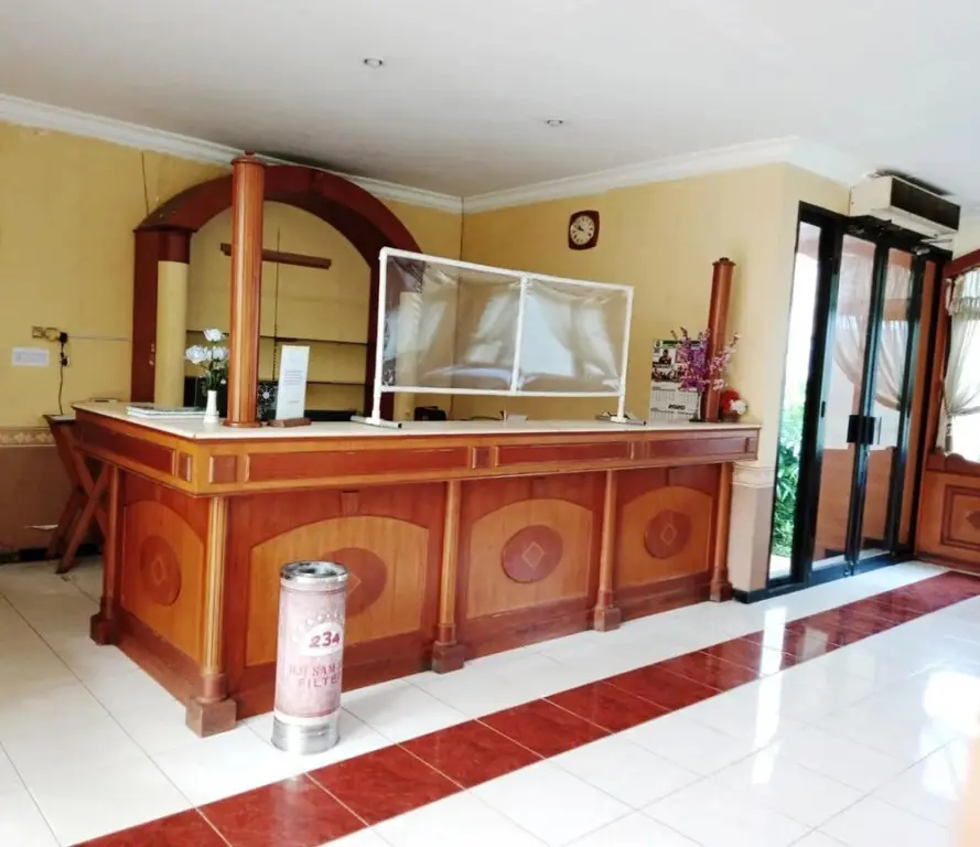 Сурабая: Hotel Istana Permata Juanda