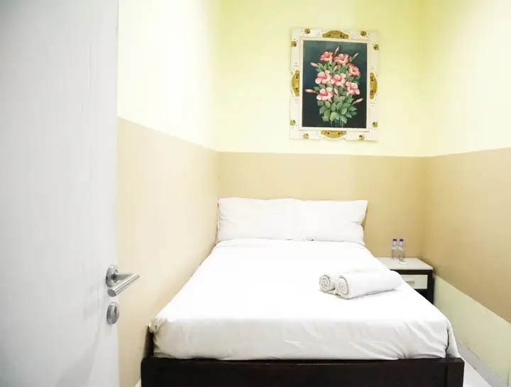 Сурабая: My Rooms Stay N Dine