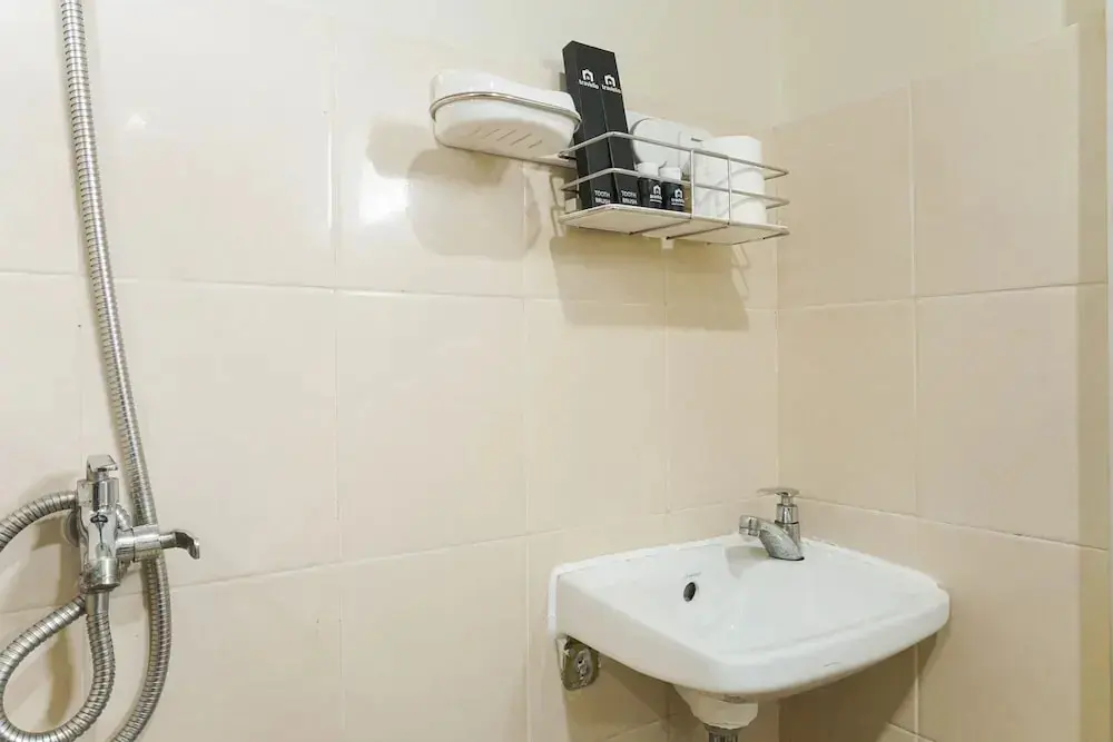 Джакарта: Duri Kosambi Cozy and Relaxing 3BR Apartment at Green Palm Residence