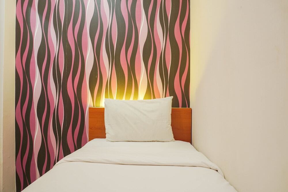 Джакарта: Cozy Living Green Pramuka City 2BR Apartment near Shopping Mall