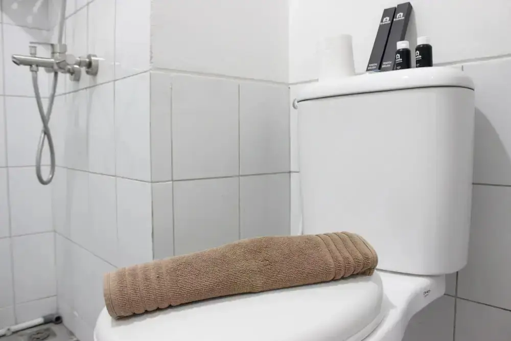 Бандунг: Stylish & Comfy 2BR Grand Asia Afrika Apartment