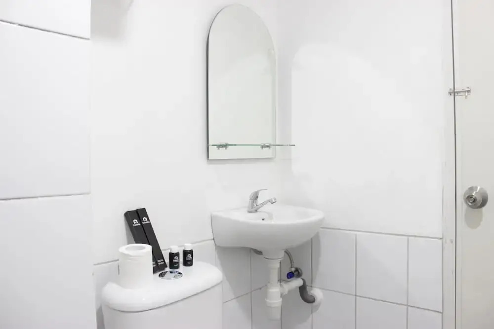 Бандунг: Stylish & Comfy 2BR Grand Asia Afrika Apartment