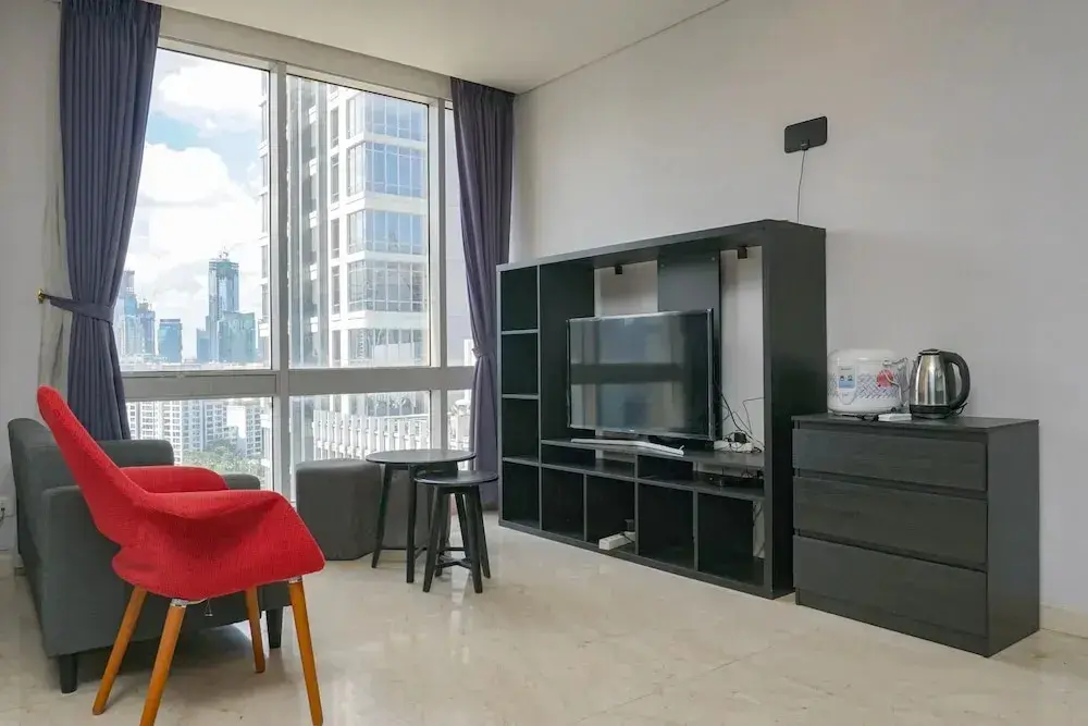 Джакарта: Modern and Stylish 2BR at The Empyreal Apartment