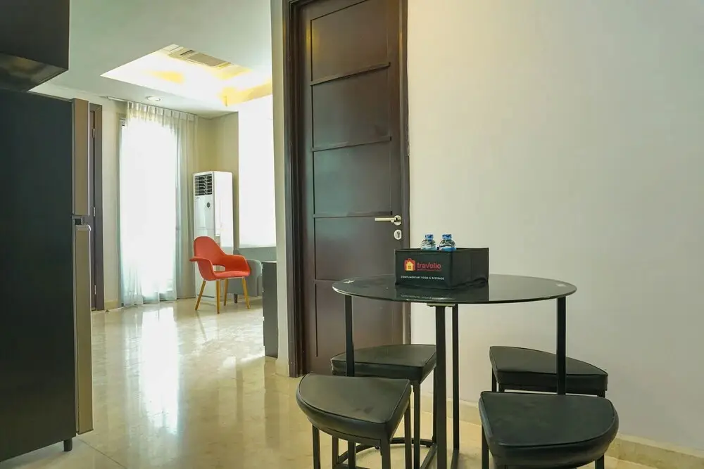 Modern and Stylish 2BR at The Empyreal Apartment — фото 1