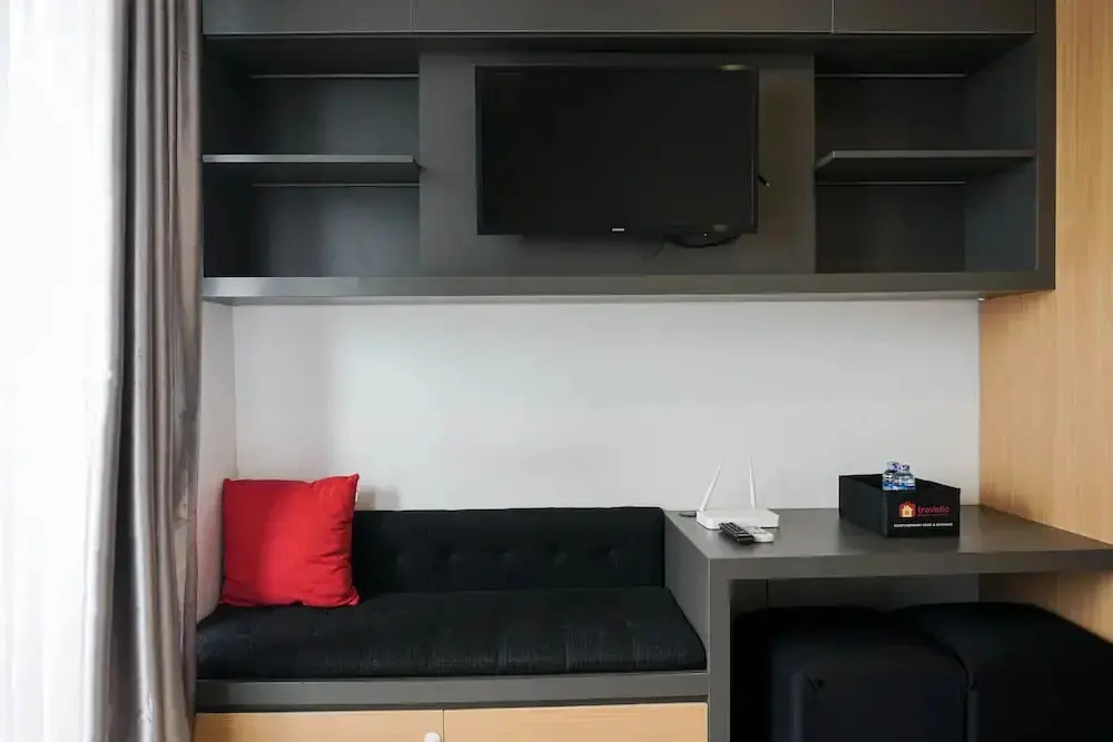 Джакарта: Well Appointed Studio West Vista Apartment