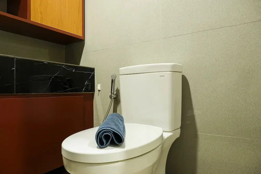 Джакарта: Well Appointed Studio West Vista Apartment