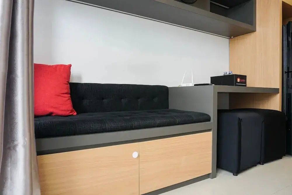 Джакарта: Well Appointed Studio West Vista Apartment
