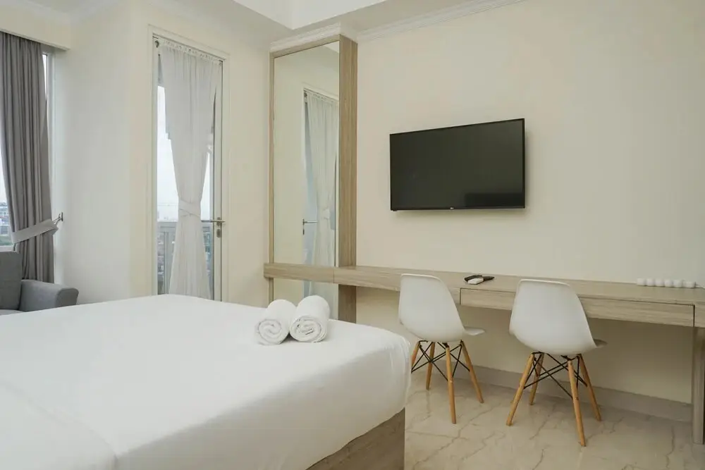 Джакарта: Well Appointed Studio at Menteng Park Apartment