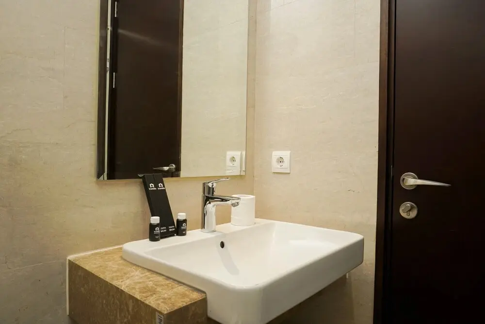 Джакарта: Well Appointed Studio at Menteng Park Apartment