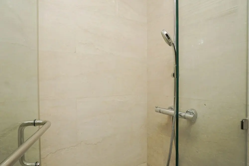 Джакарта: Well Appointed Studio at Menteng Park Apartment