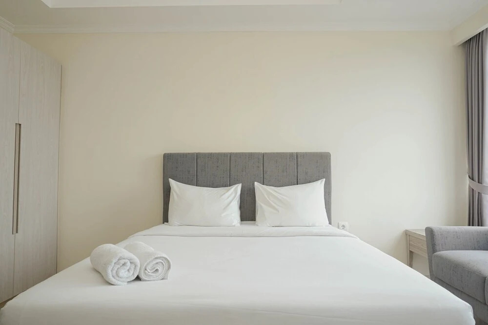 Джакарта: Well Appointed Studio at Menteng Park Apartment