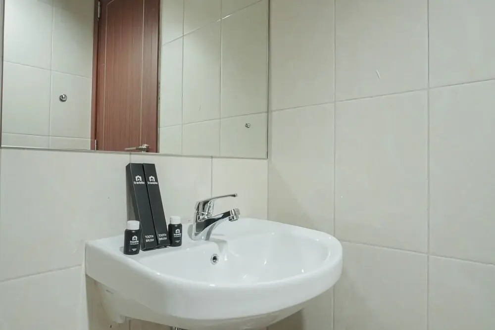 Джакарта: Fully Furnished Apartment with Comfortable Design 2BR Vittoria Residence
