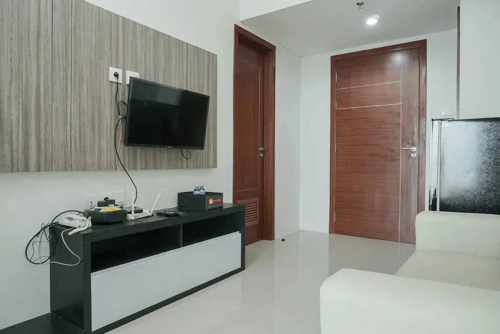 Джакарта: Fully Furnished Apartment with Comfortable Design 2BR Vittoria Residence