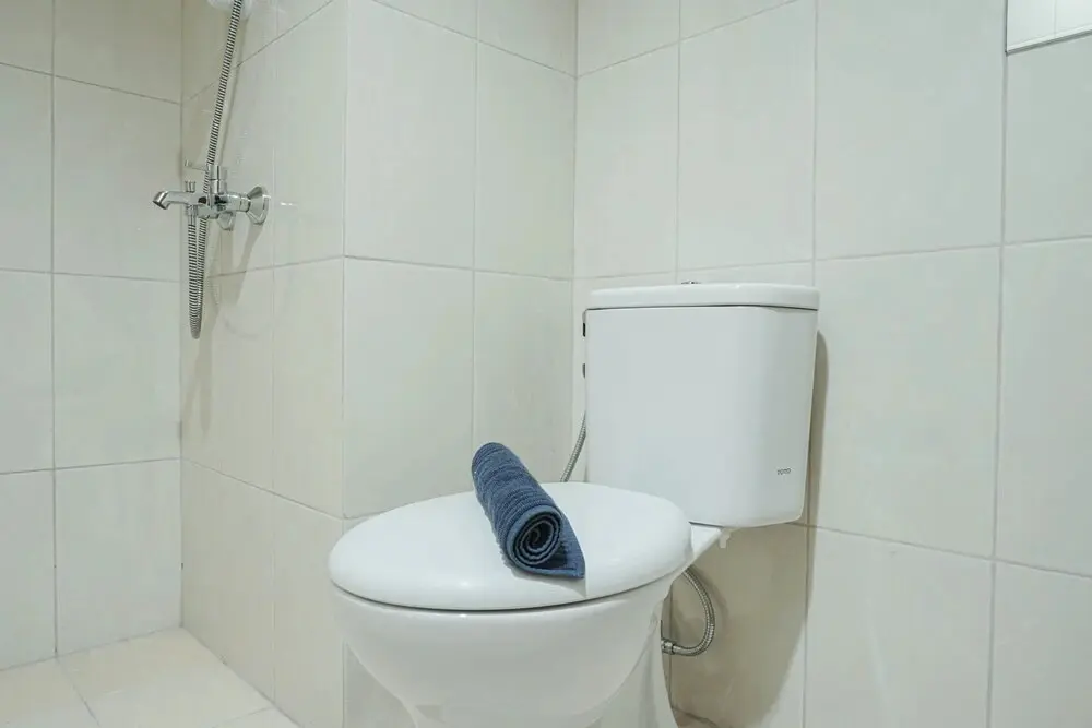 Джакарта: Fully Furnished Apartment with Comfortable Design 2BR Vittoria Residence