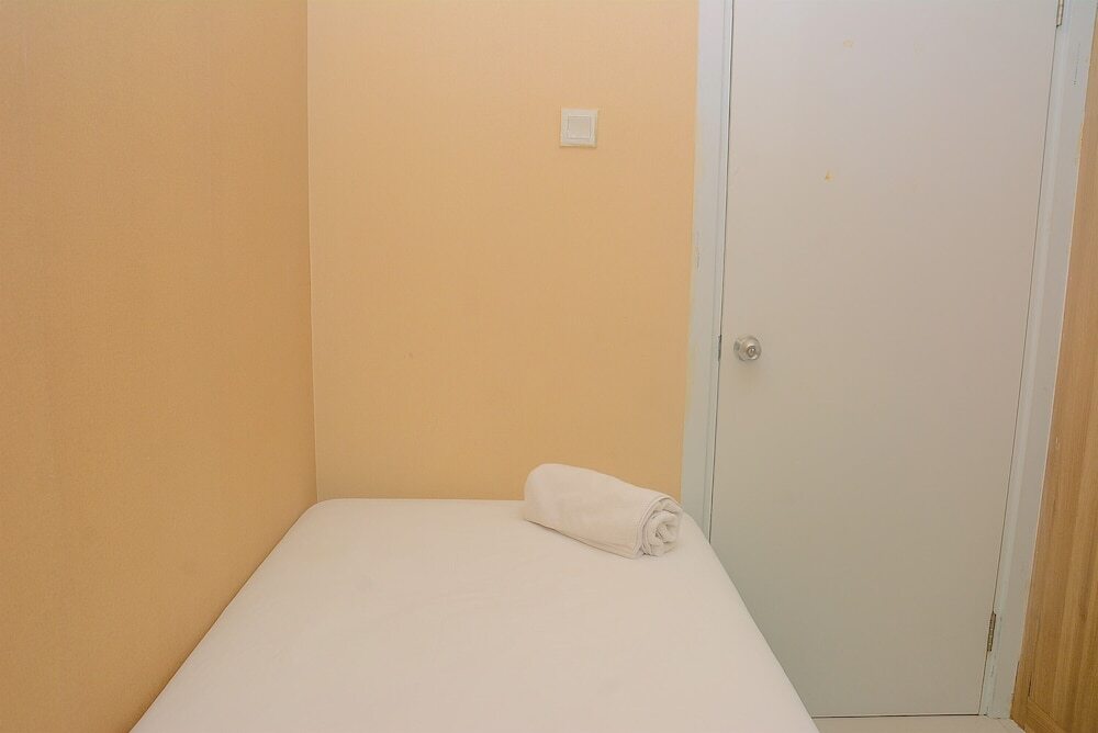 Джакарта: Compact and Homey 2BR at Green Pramuka Apartment