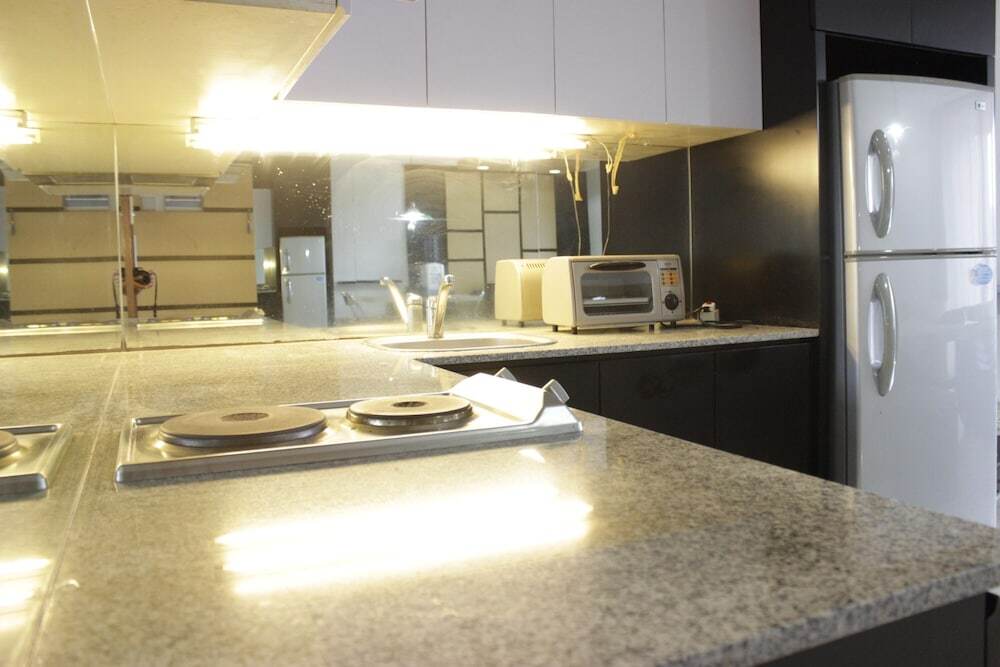 Бандунг: Spacious & Deluxe 2BR Dago Butik Apartment with Mountain View