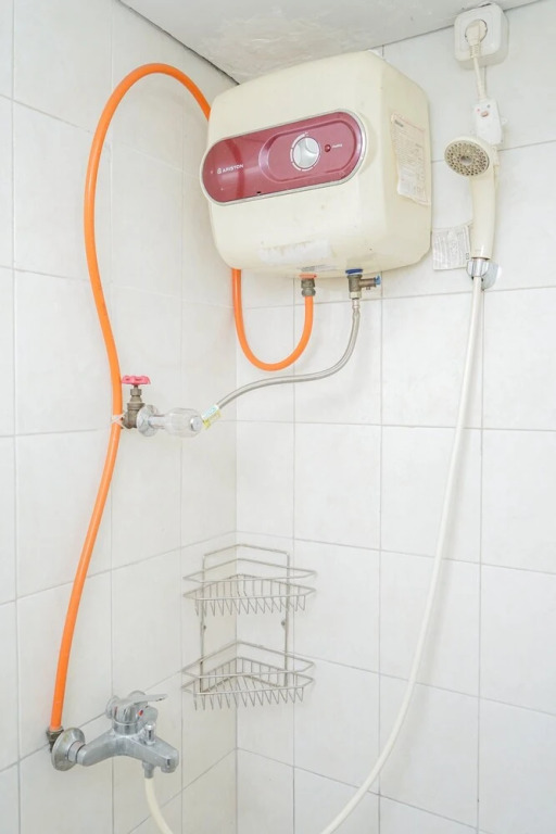 Джакарта: Comfy 2BR with Modern Design Bintaro Park View Apartment