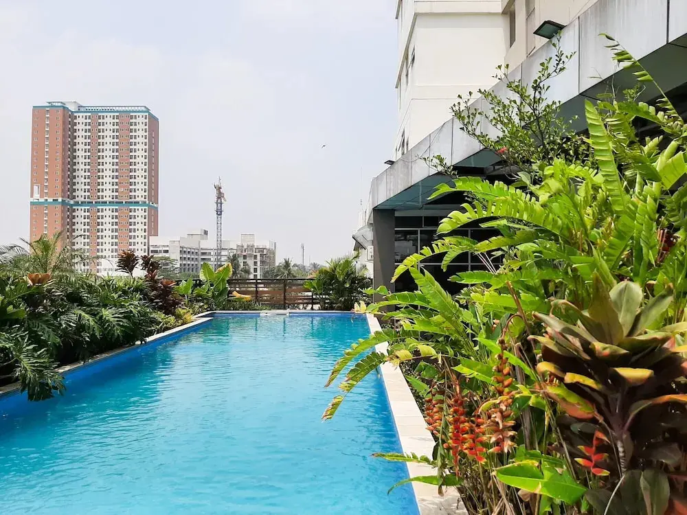 Южный Тангеранг: New Furnished Studio Apartment at Tuscany Residences